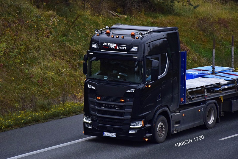 _DSC9602-crop-ŻELWESKI TRANSPORT-SCANIA S V8.JPG