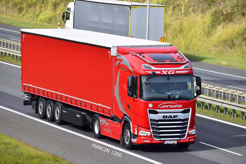 _DSC00011 (1942)-crop-JANWAS-DAF XG.JPG