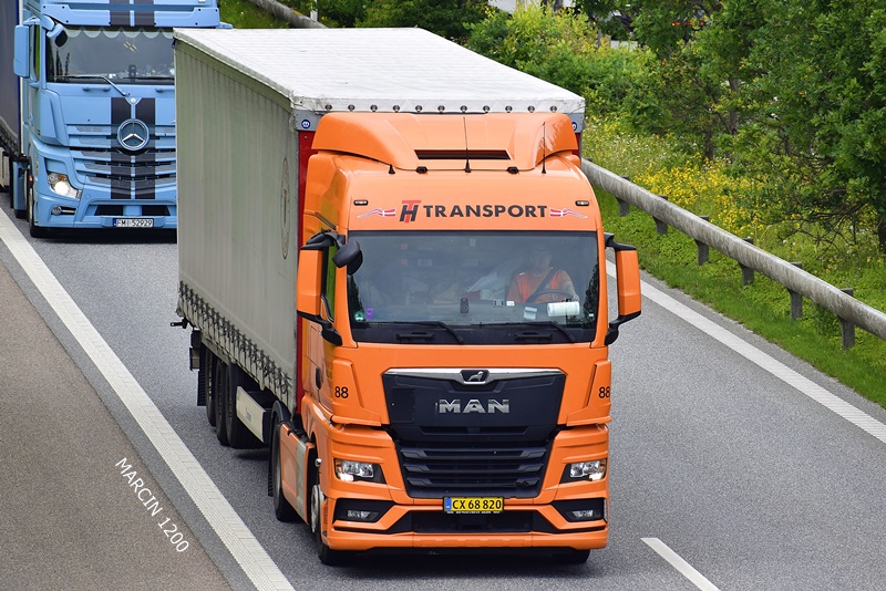 _DSC4665 HT TRANSPORT-crop-MAN TGX II.JPG