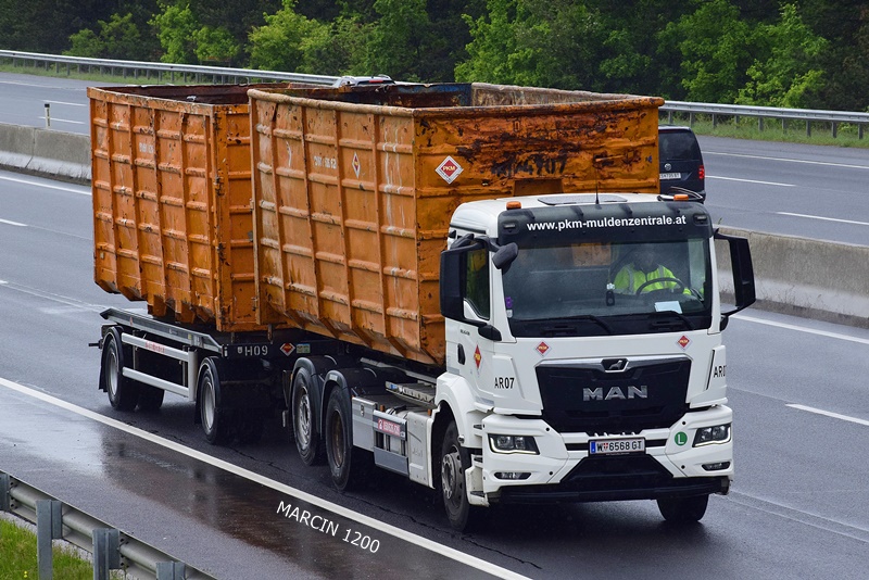 _DSC2960 PKM MULDEN-crop-MAN TGS II.JPG