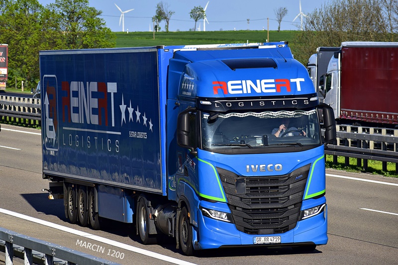 _DSC2391 REINERT-crop-Iveco-S-Way LNG.JPG