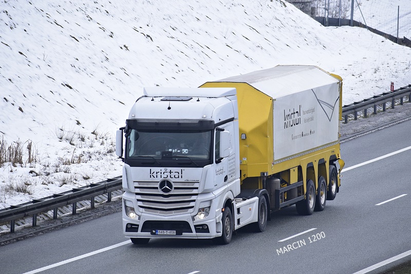_DSC00011 (2733)-crop-KRISTAL-ACTROS MP IV.JPG