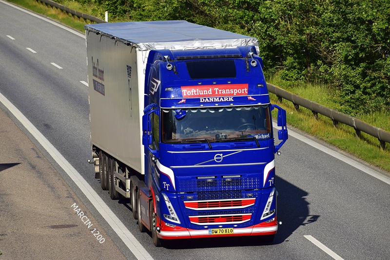 _DSC4970 TOFTLUND TRANSPORT-crop-VOLVO FH V.JPG