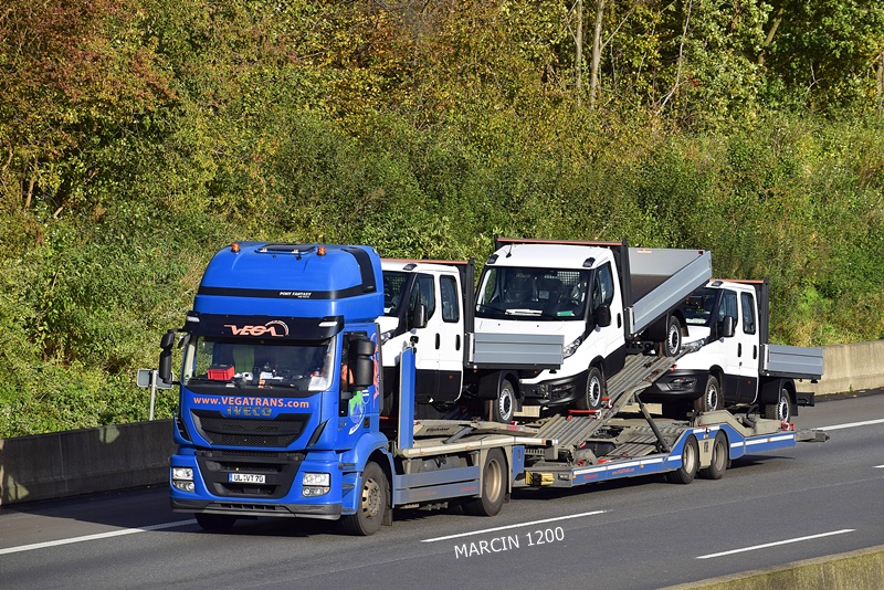 _DSC8025 VEGA-crop-IVECO STRALIS.JPG