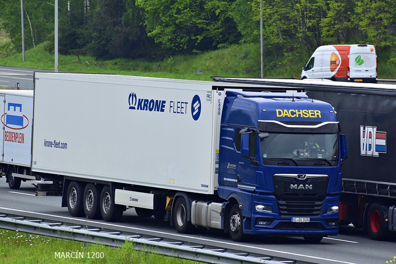 _DSC4246-crop-JACOBS TRANSPORT- DACHSER - KRONE - MAN TGX II.JPG