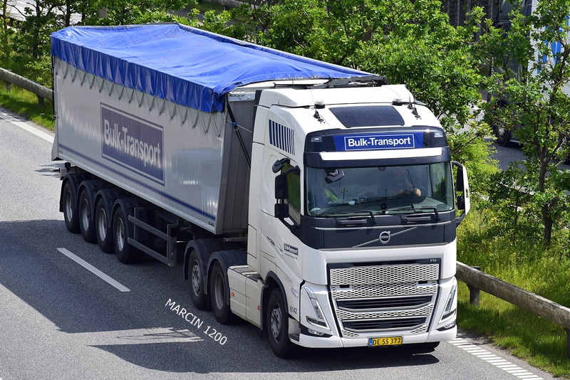 _DSC4785 BULK-TRANSPORT-crop-VOLVO FH V.JPG