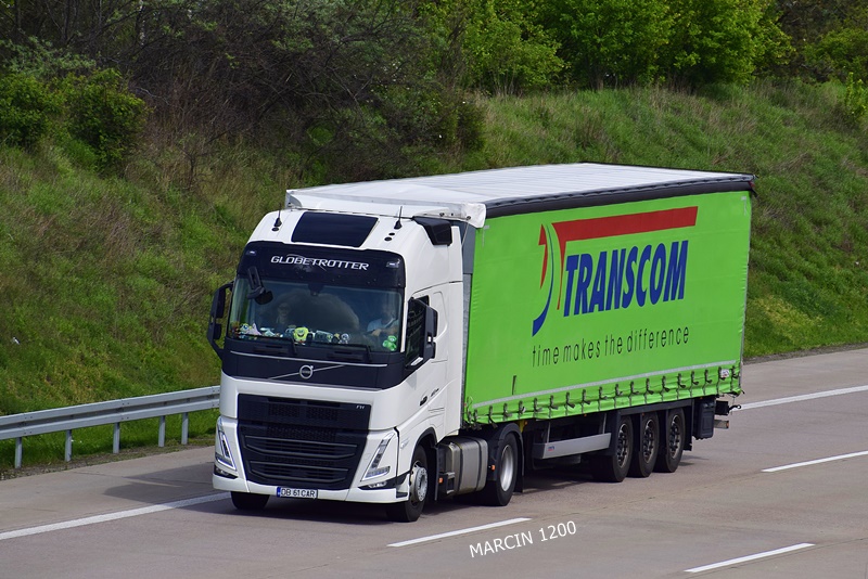 _DSC1921 TRANSCOM-crop-VOLVO FH V.JPG