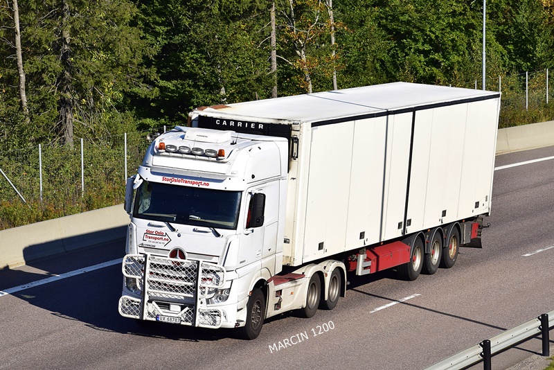 _DSC0157-crop-Stor Oslo Transport AS-ACTROS MP4.JPG