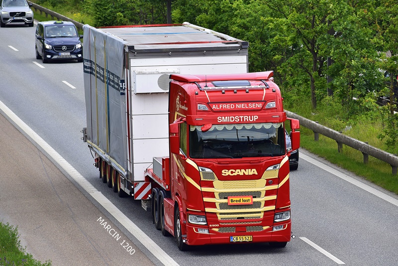 _DSC4891 ALFRED NIELSEN-crop-SCANIA S500.JPG