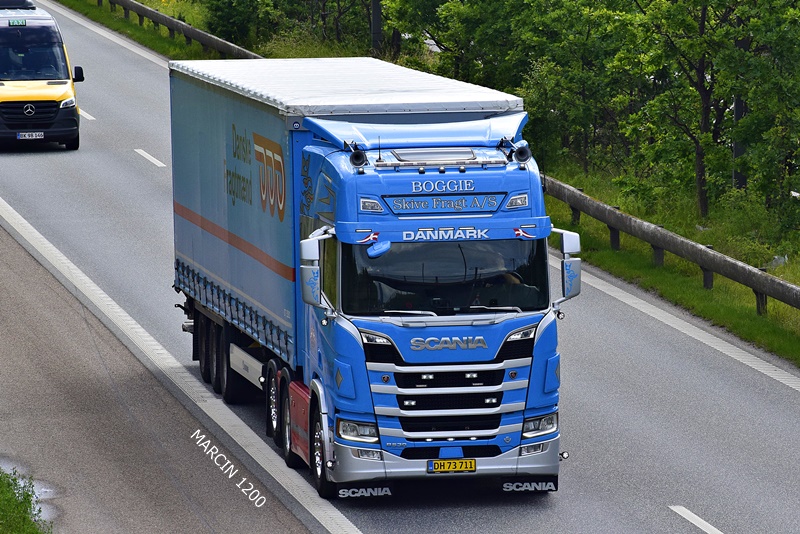 _DSC4517 SKIVE FRAGT-crop-SCANIA R530 V8.JPG