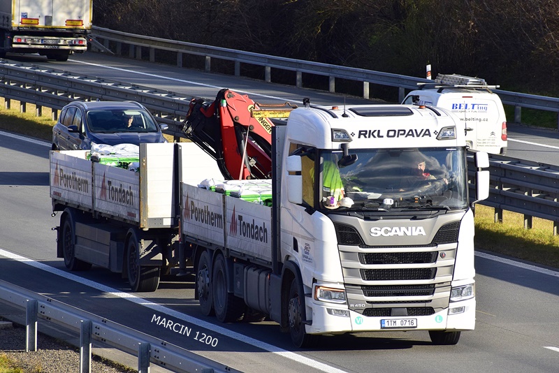 _DSC0468 RKL OPAVA-crop-SCANIA R450 NG.JPG
