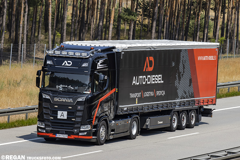 Scania 530S V8 - Auto-Diesel.jpg