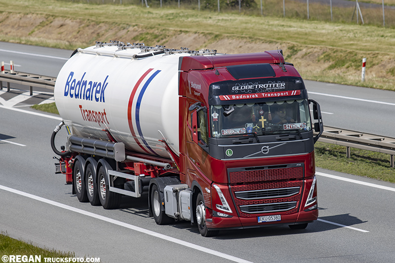 Volvo FH5 LNG - Bednarek Transport.jpg