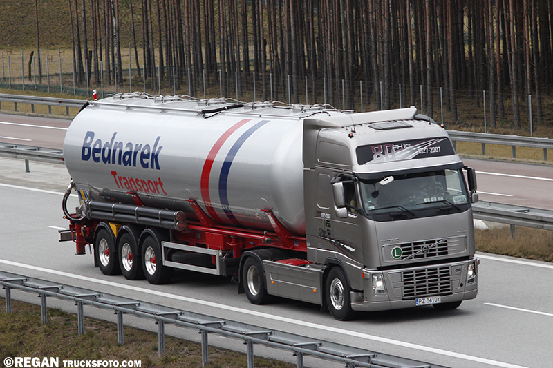 Volvo FH16 660 80th anniversary edition - Bednarek Transport.jpg