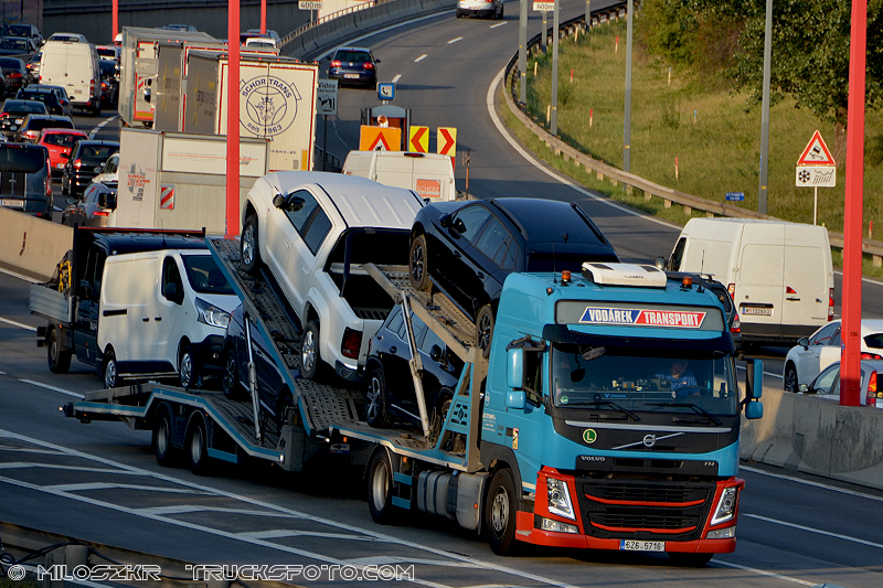 Volvo FM3_Vodarek Transport_2258.JPG