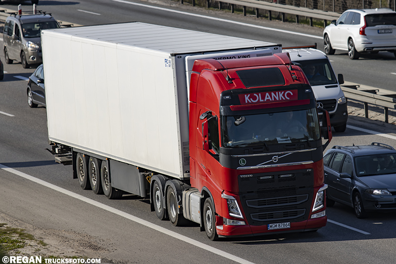 Volvo FH4 - Kolanko.jpg