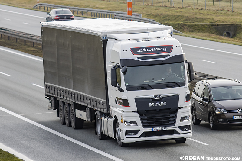 MAN TGX II - Julkowscy.jpg
