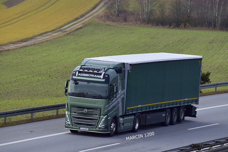 _DSC9579 KOZBITRANS-crop-VOLVO FH V.JPG