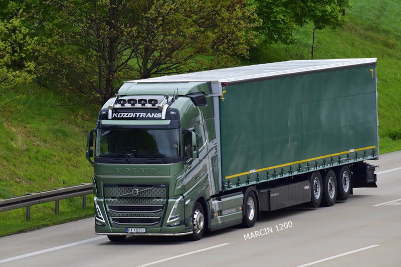 _DSC1307 KOZBITRANS-crop-VOLVO FH V.JPG