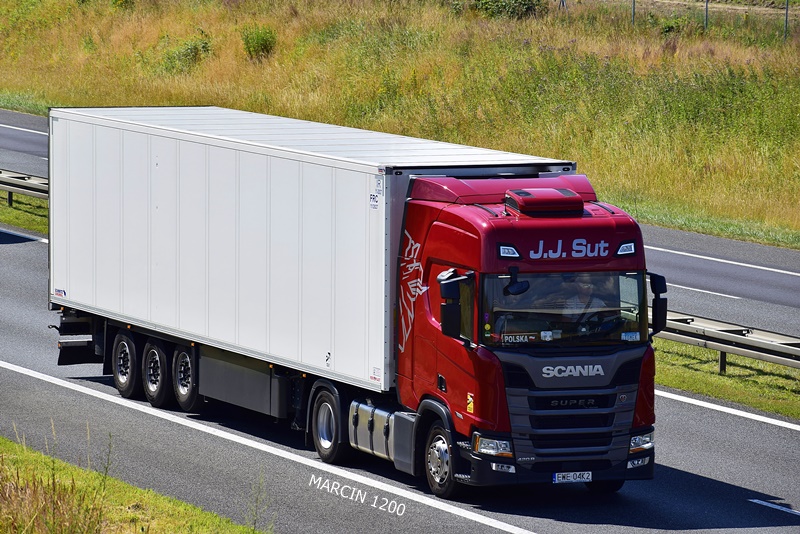 _DSC00011 (1168)-crop-Scania 420R SUPER - J.J. Sut.JPG