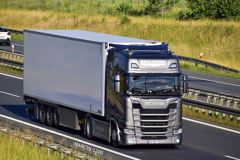 _DSC00011 (1028)-crop-Rácz-Wéber-SCANIA S500.JPG