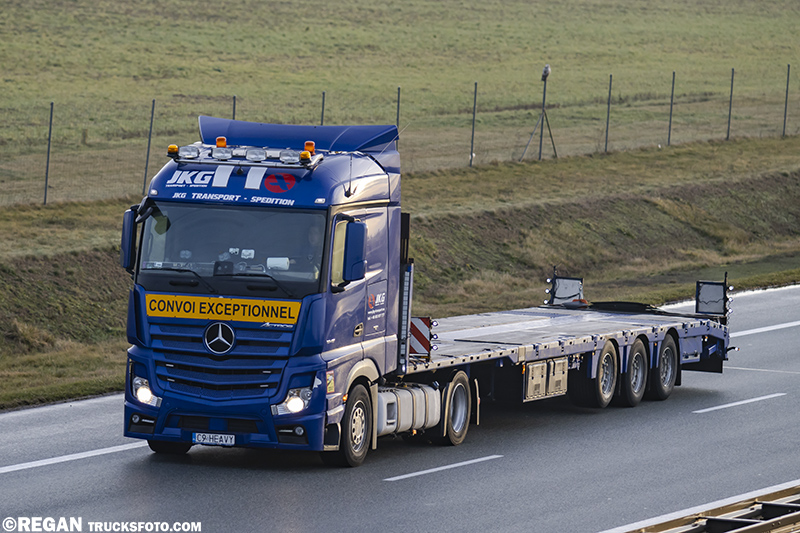Mercedes-Benz Actros - JKG Transport.jpg