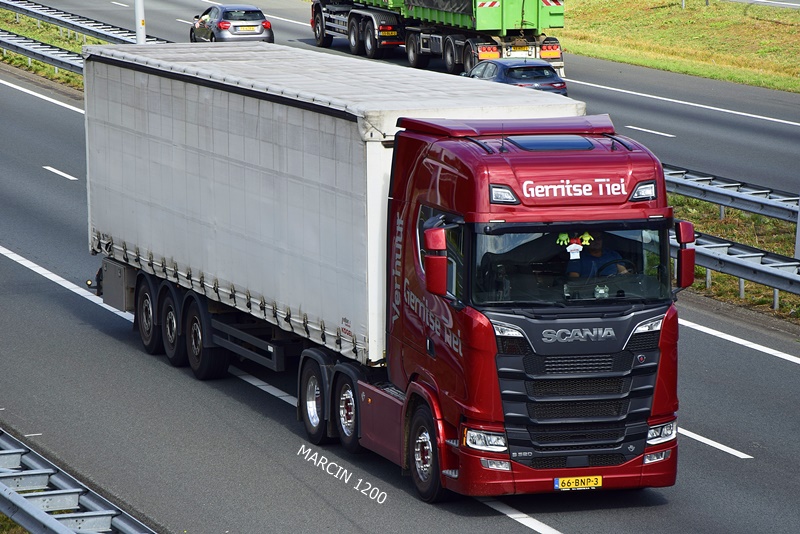 _DSC9156-crop-Gerritse Tiel -SCANIA S520 V8.JPG