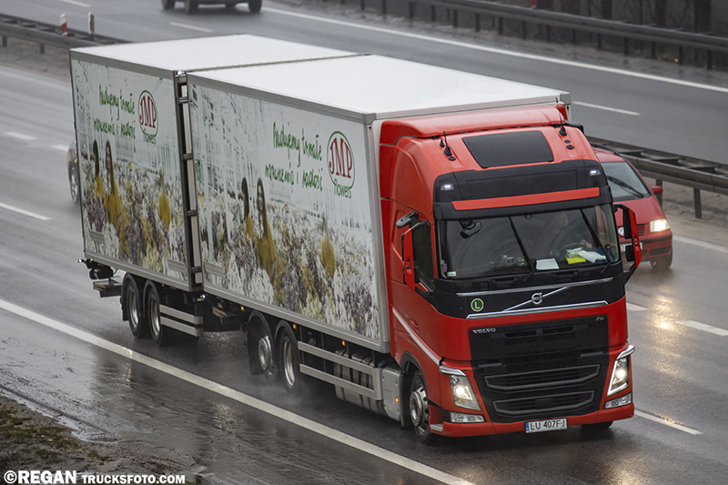 Volvo FH4 - JMP Flowers.jpg