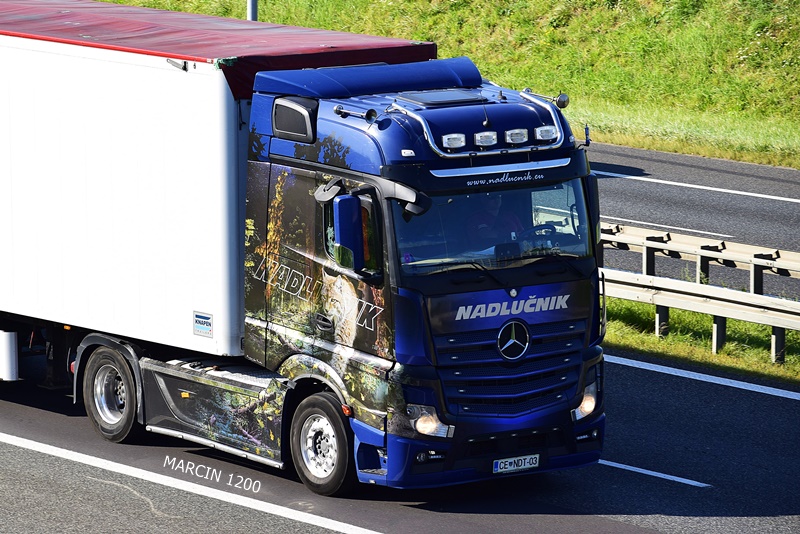 _DSC7073-crop-Nadlučnik-ACTROS MPIV.JPG