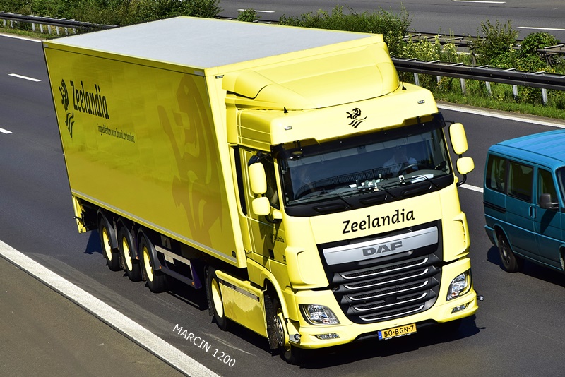 _DSC4504-crop-Zeelandia-DAF XF 106.JPG