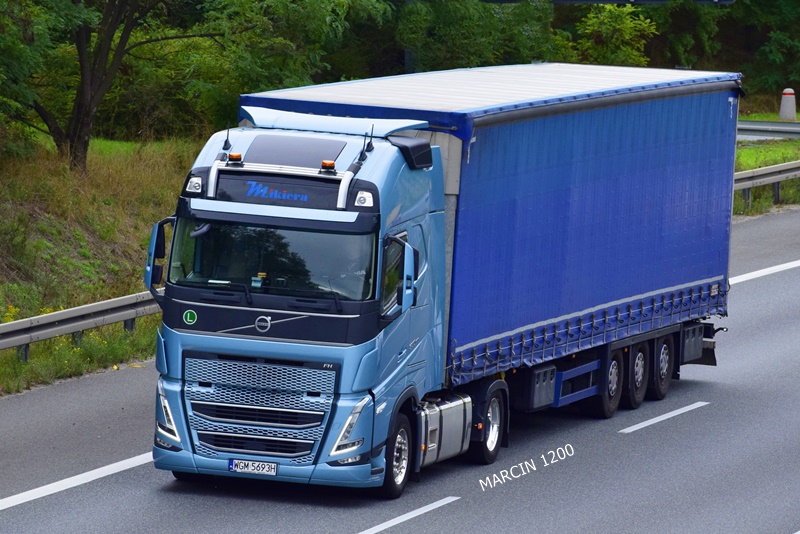 _DSC00011 (2011)-crop-Mikiera-VOLVO FHV.JPG