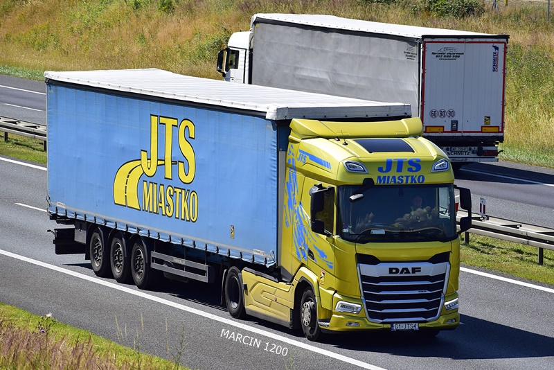 _DSC00011 (1166)-crop-JTS Miastko-DAF XG.JPG
