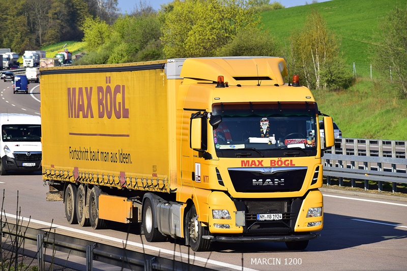 _DSC2799 MAX BOGL-cropMAN TGX.JPG