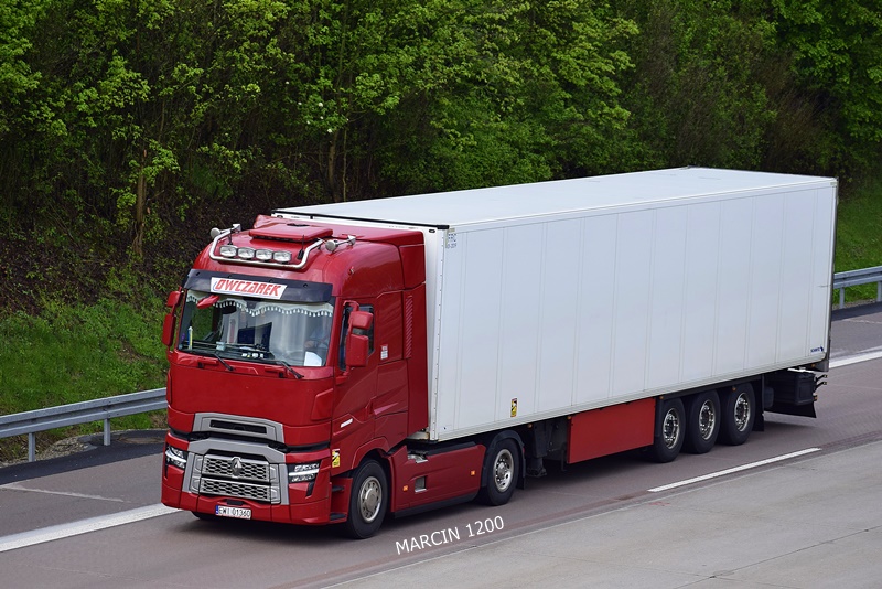 _DSC1136 OWCZAREK-crop-RENAULT RANGE T EVO.JPG