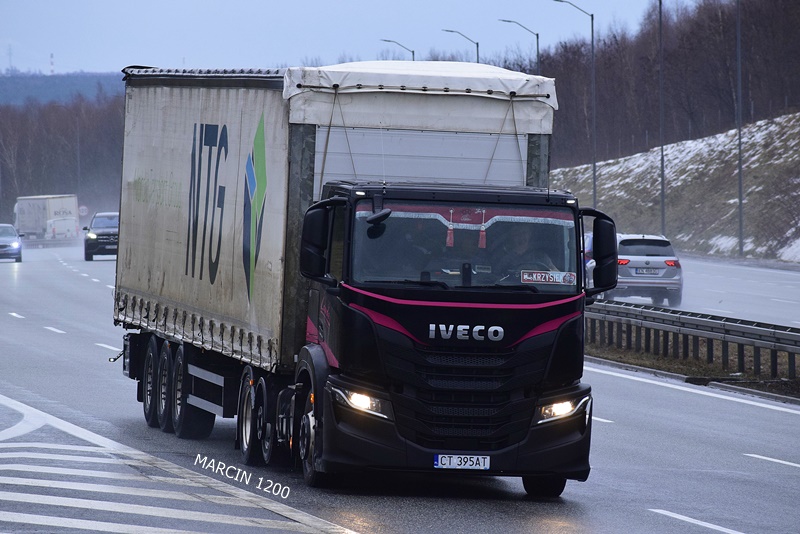 _DSC00011 (2741)-crop-LAUDE-Iveco S-Way.JPG