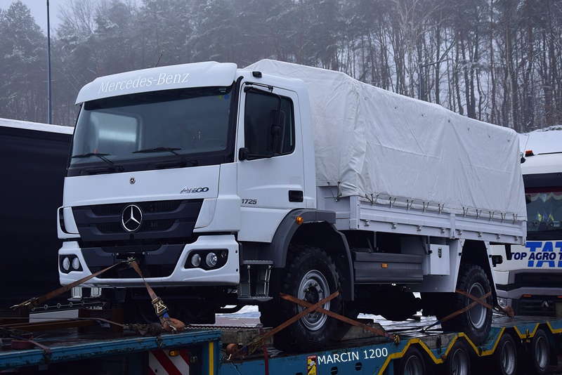 _DSC0867-crop-Mercedes-Benz ATEGO 1725.JPG