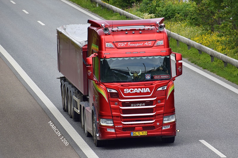 _DSC4677 SHT-crop-SCANIA R520 V8.JPG