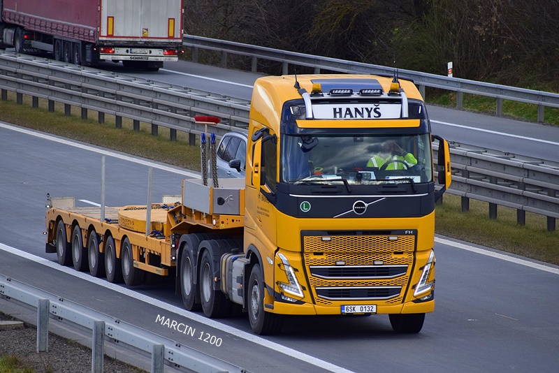 _DSC0683 HANYS-crop-VOLVO FH V.JPG