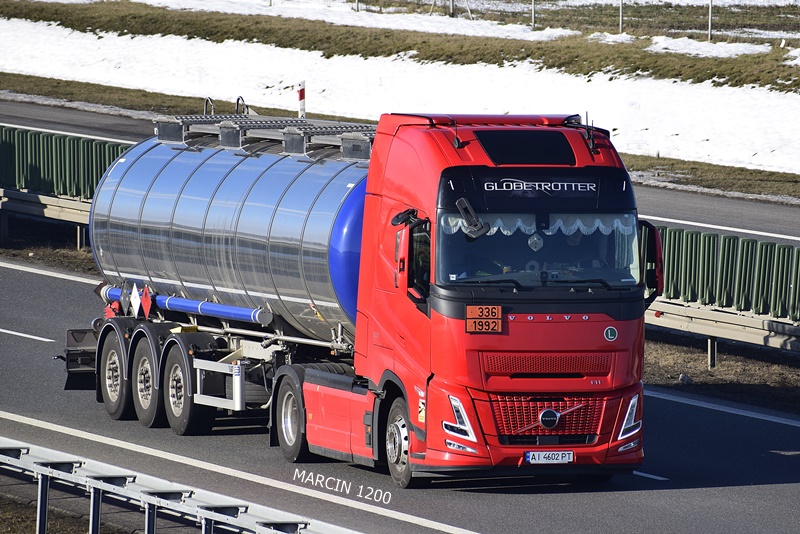 _DSC1020 VOLVO FH AERO-crop---.JPG