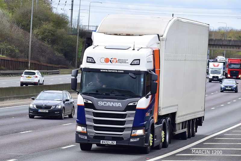 _DSC0572-crop-Howard Tenens Logistics-SCANIA R460.JPG