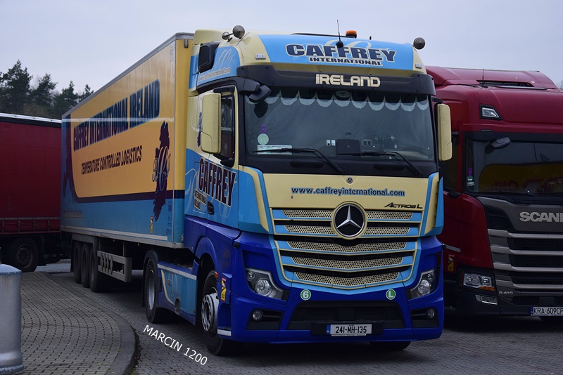 _DSC9895-crop-Mercedes-Benz Actros MP5.JPG