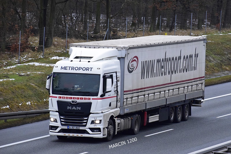 _DSC0920 METROPORT-crop-MAN TGX II.JPG