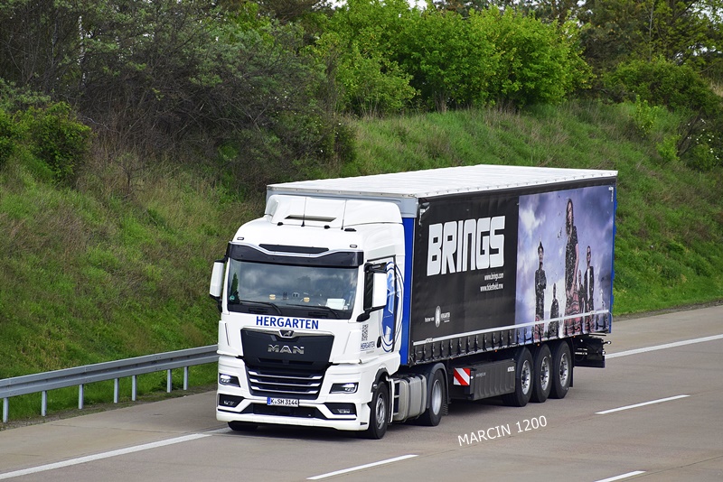 _DSC2041 HERGARTEN-crop-MAN TGX II.JPG