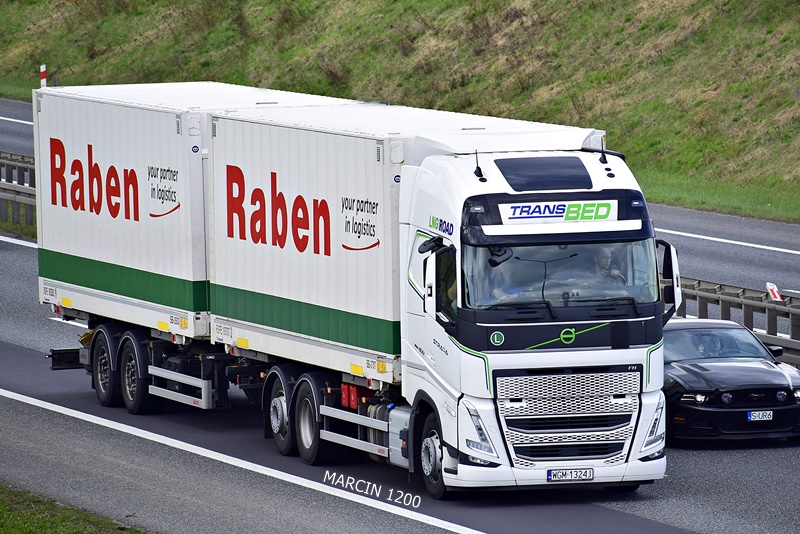 _DSC00011 (331)-crop-Transbed-VOLVO FH V.JPG