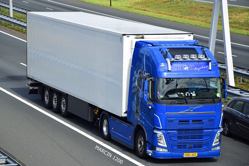 _DSC9140-crop-Minoan Logistics-VOLVO FH 4.JPG