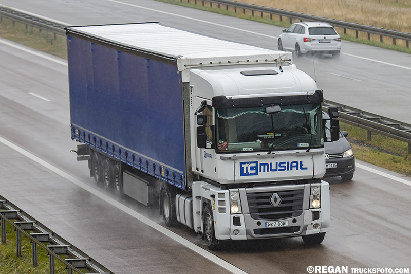 Renault Magnum - TC Musiał.jpg