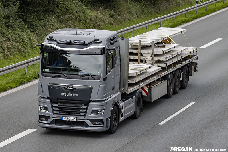 MAN TGX 18.520 Optiview.jpg