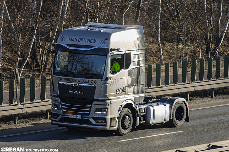 MAN TGX Optiview.jpg