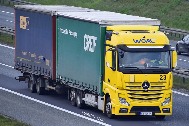 _DSC5179-crop-Mercedes-Benz Actros IV - Woal.JPG