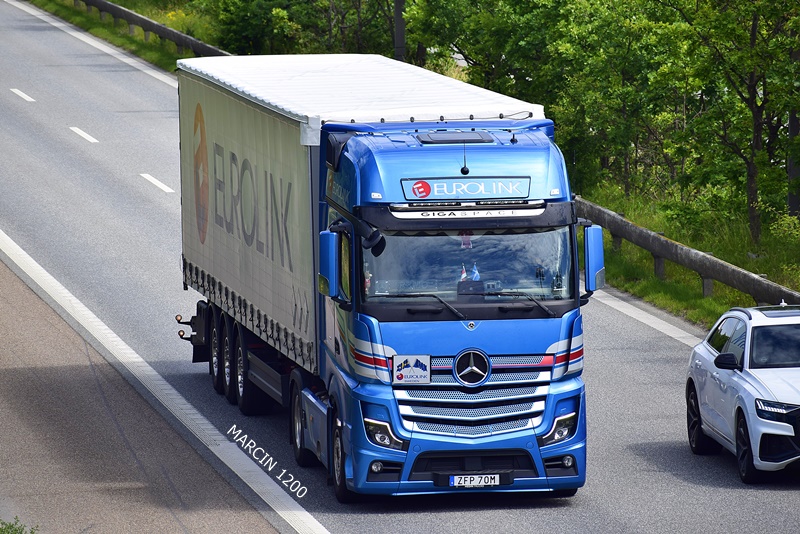 _DSC4851 EUROLINK-crop-Mercedes-Benz Actros MP5.JPG